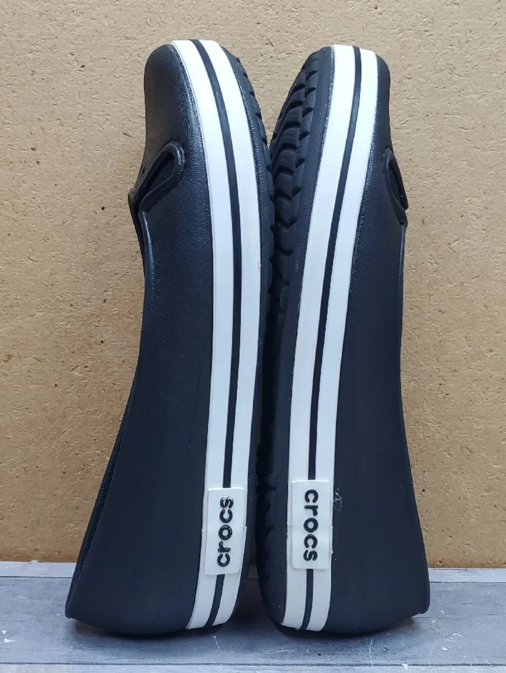 CROCS Navy and White Crocband Ballerina Flats Size W 6